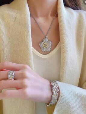 Buccellati Gardenia Necklace